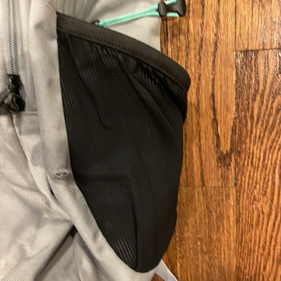 Jansport backpack gray with light green accents - Picture 3 of 12